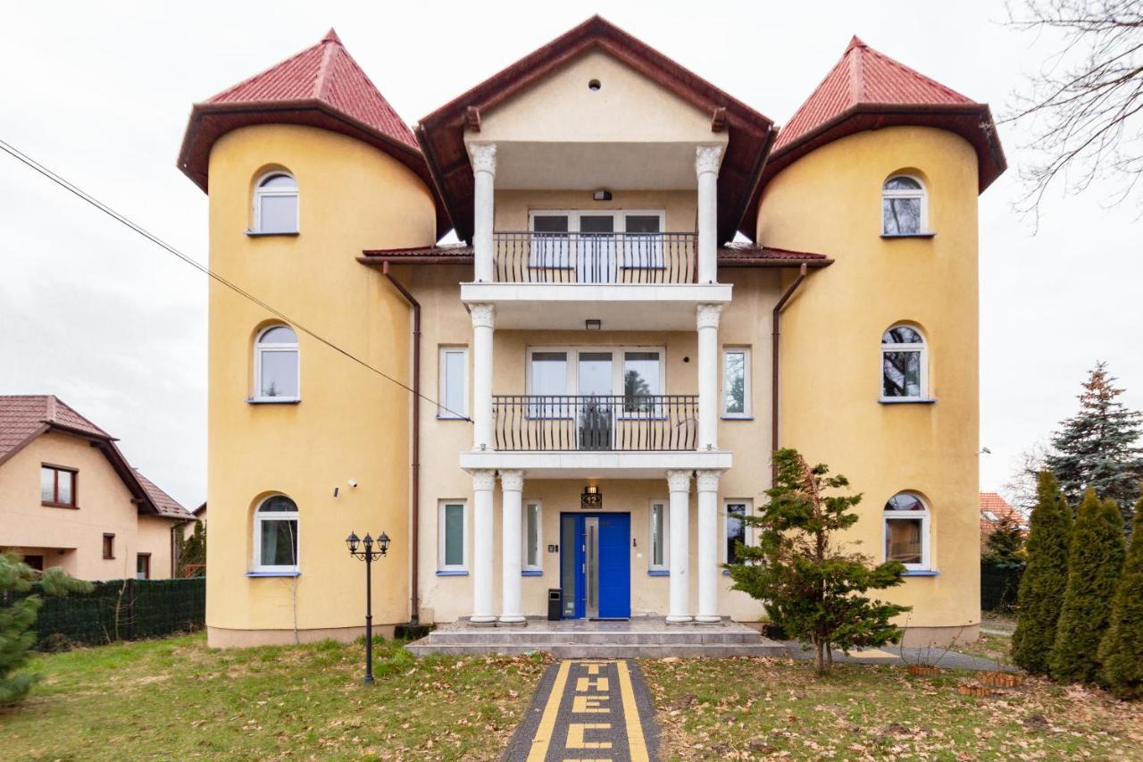 The Castle Suites & Apartment - Free Parking - (Adults Only) Kraków Exteriör bild