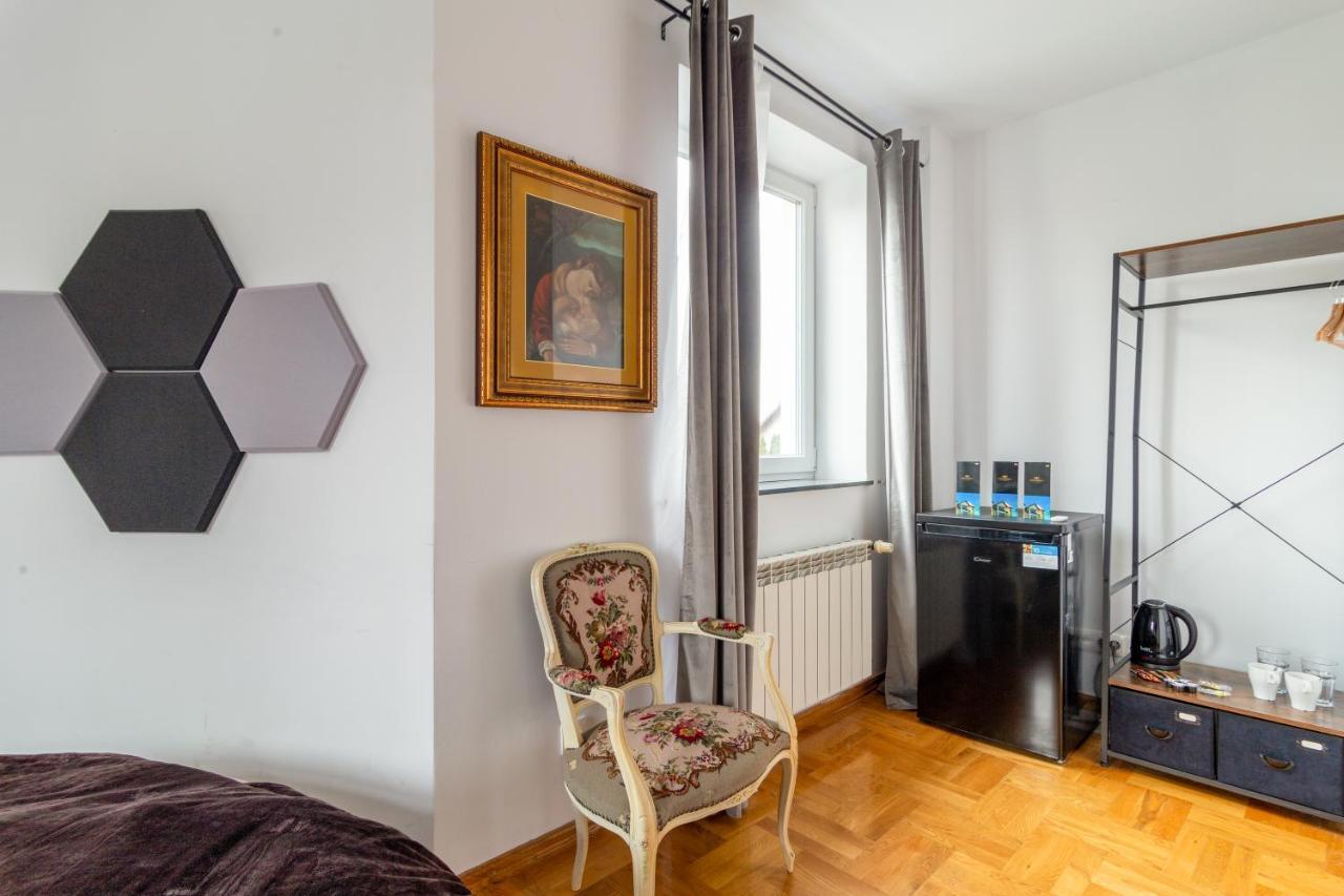 The Castle Suites & Apartment - Free Parking - (Adults Only) Kraków Exteriör bild