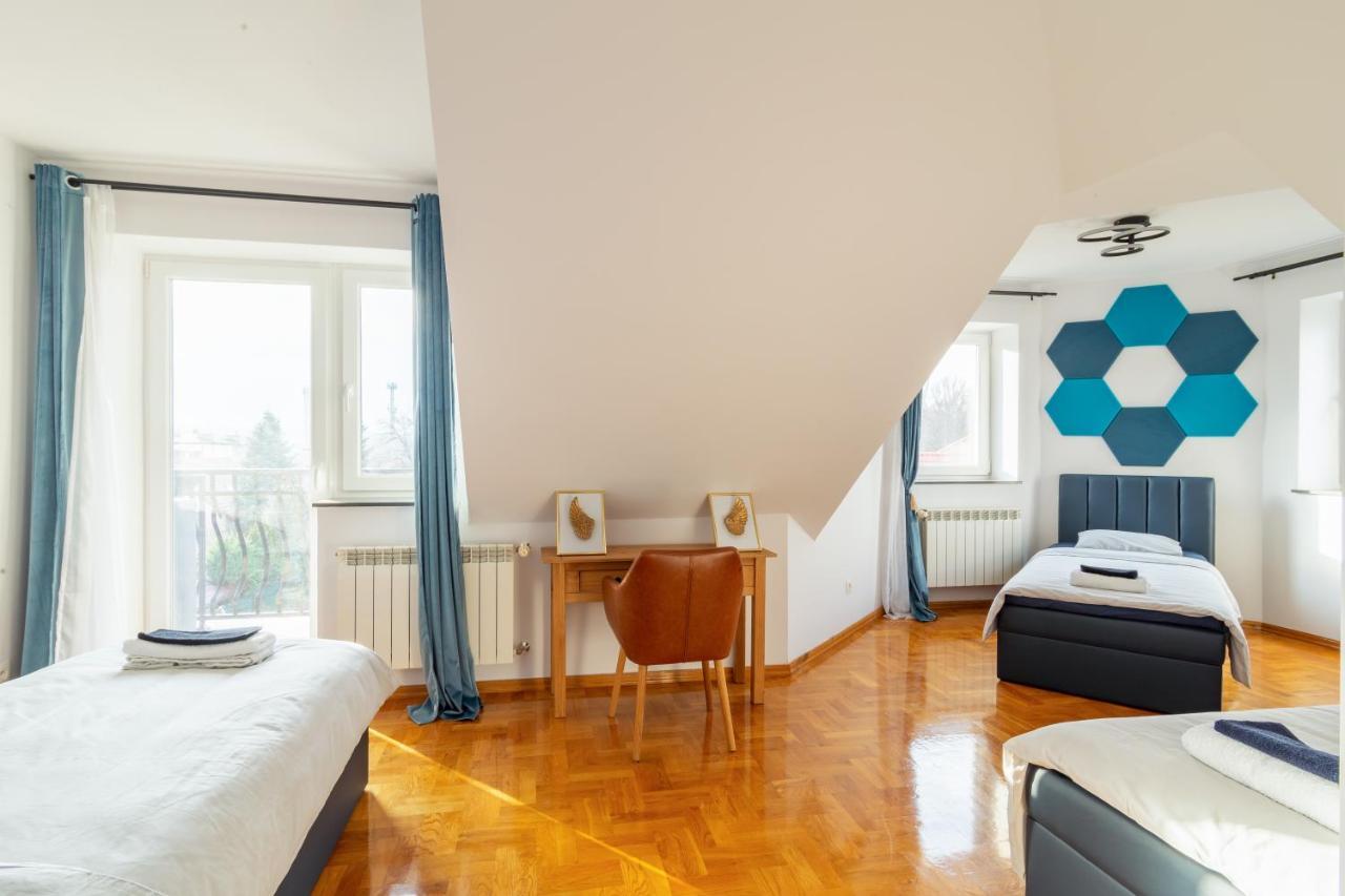 The Castle Suites & Apartment - Free Parking - (Adults Only) Kraków Exteriör bild