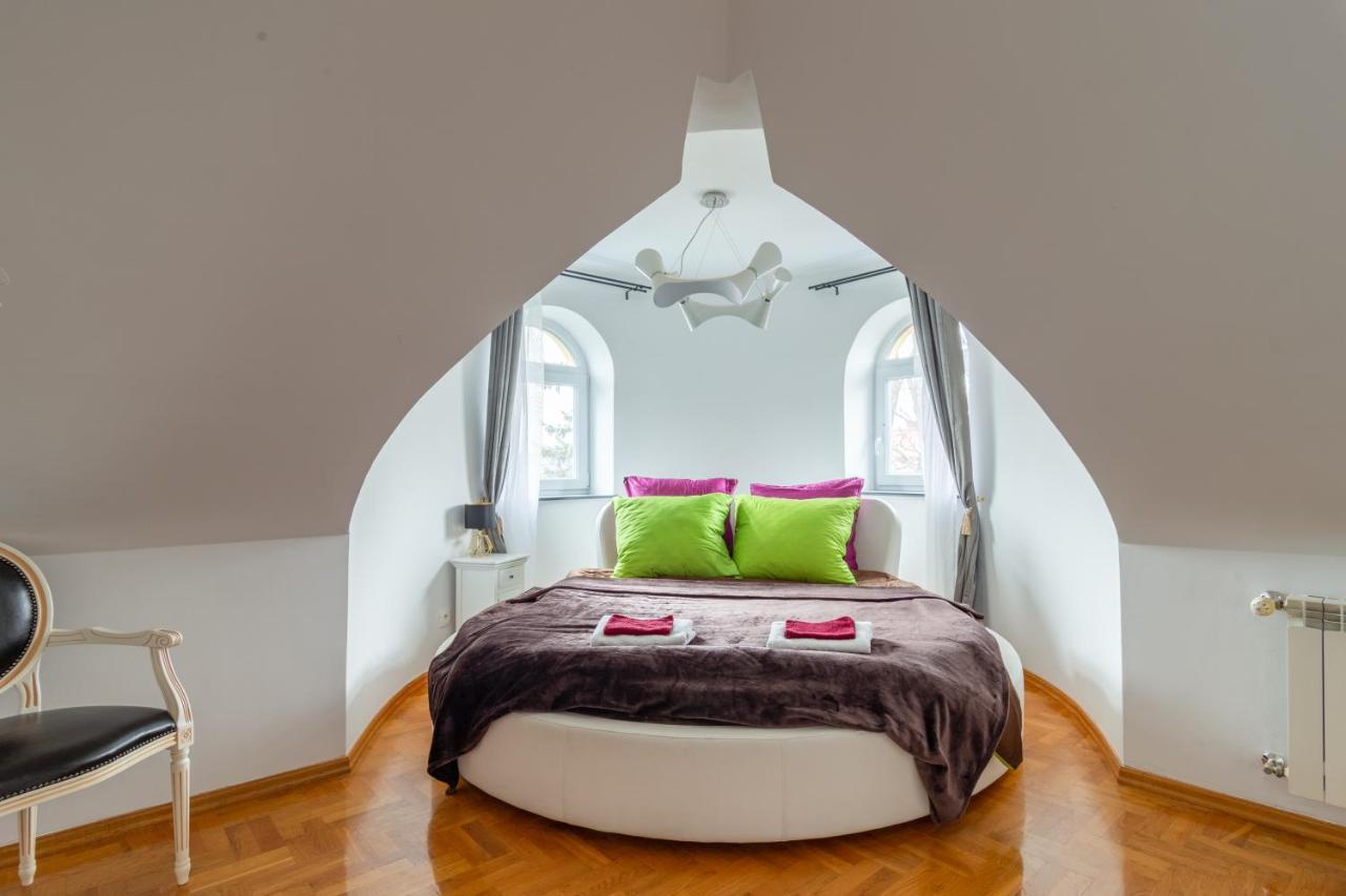 The Castle Suites & Apartment - Free Parking - (Adults Only) Kraków Exteriör bild