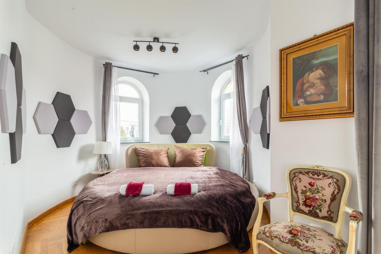 The Castle Suites & Apartment - Free Parking - (Adults Only) Kraków Exteriör bild