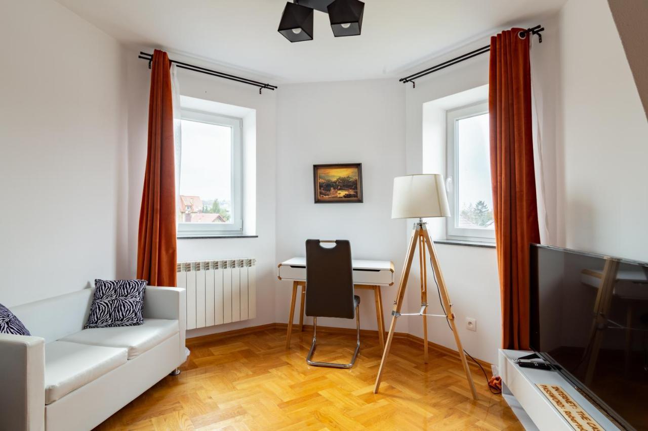 The Castle Suites & Apartment - Free Parking - (Adults Only) Kraków Exteriör bild