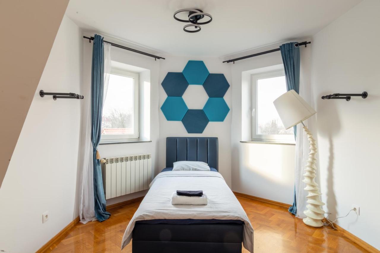 The Castle Suites & Apartment - Free Parking - (Adults Only) Kraków Exteriör bild