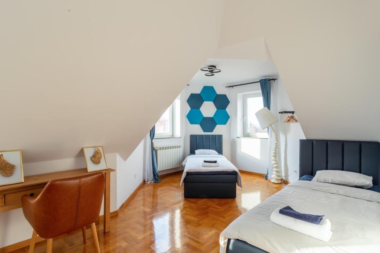 The Castle Suites & Apartment - Free Parking - (Adults Only) Kraków Exteriör bild