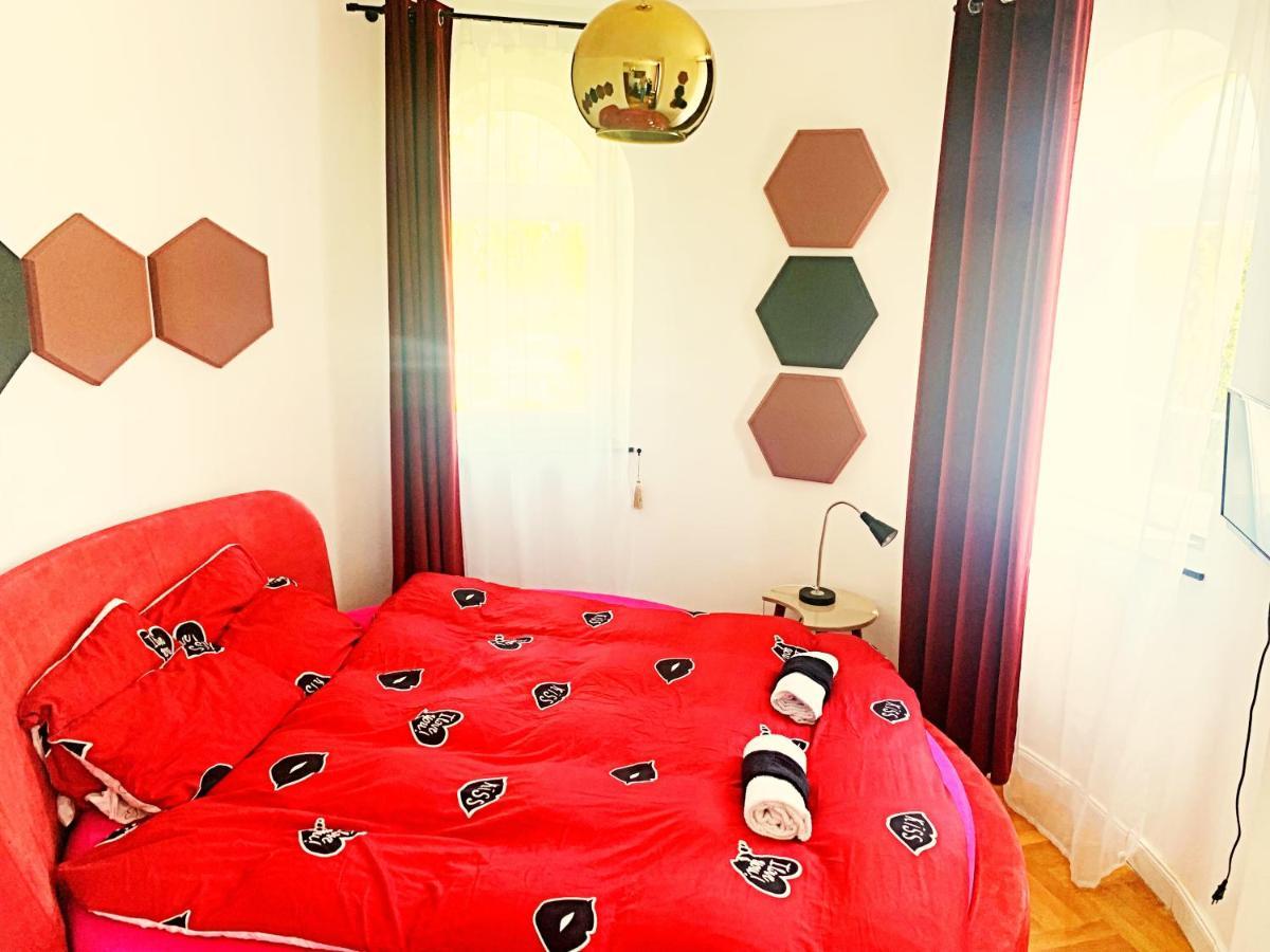 The Castle Suites & Apartment - Free Parking - (Adults Only) Kraków Exteriör bild